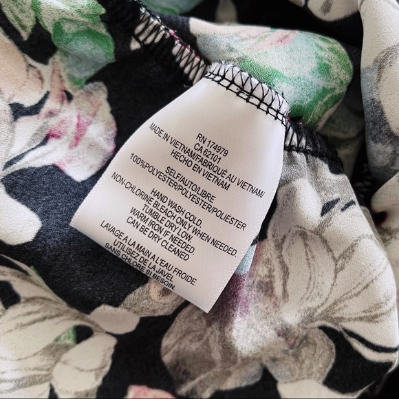 BCBGMaxAzria Surplice Floral Romper - Picture 7 of 8